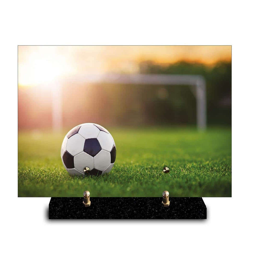 Plaque funéraire rectangle ballon de foot sur un terrain (29x21cm)