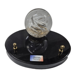 Plaque funéraire en granit et boule de sulfure de verre (20x12cm)