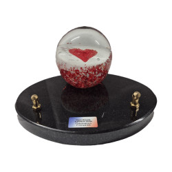 Plaque funéraire en granit et boule de sulfure de verre 10 cm de diamètre Cœur
